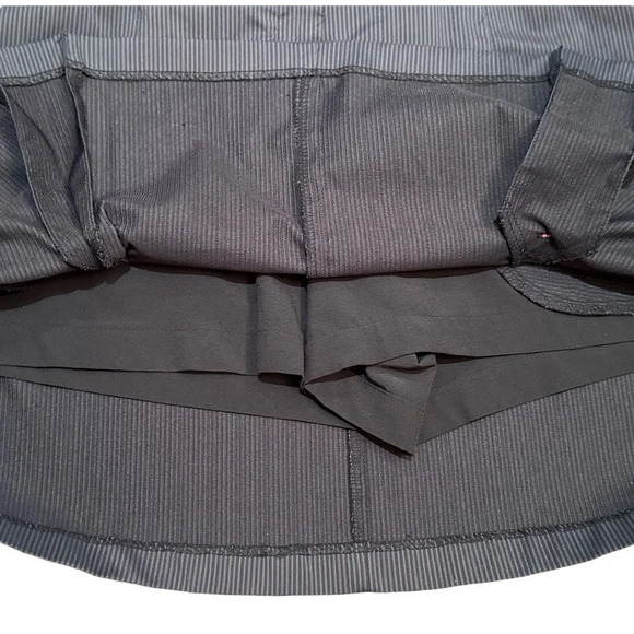 LADIES NIKE GOLF STRIPED SKIRT/SKORT WITH INNER SZ 12 - Picture 6 of 6